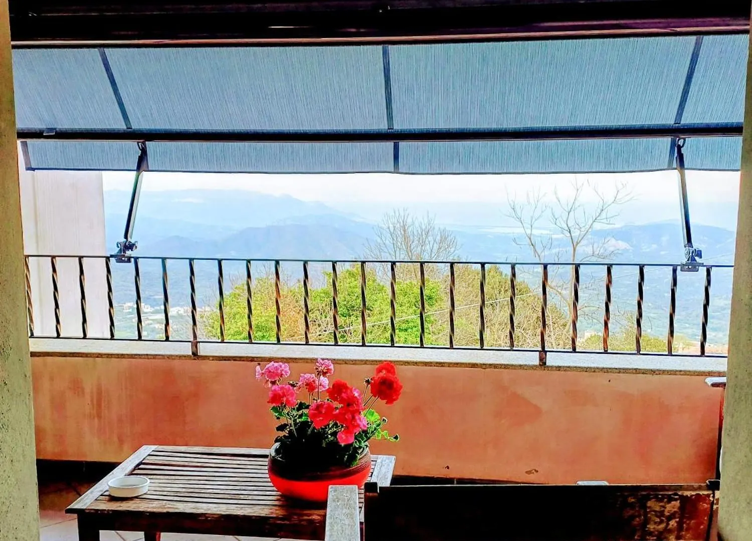 Bed and Breakfast Monti E Mare Lanusei 0*,