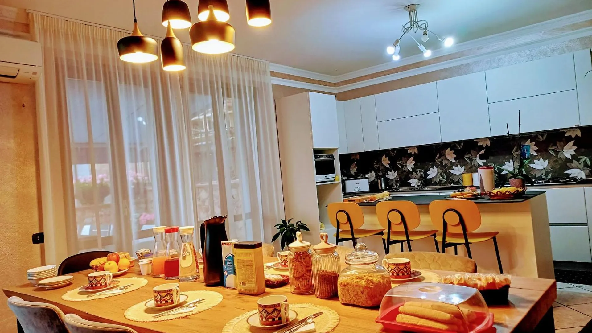 Bed and Breakfast Monti E Mare Lanusei